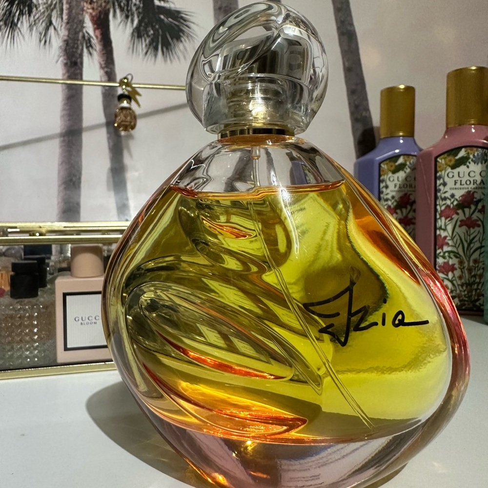 Sisley izia
